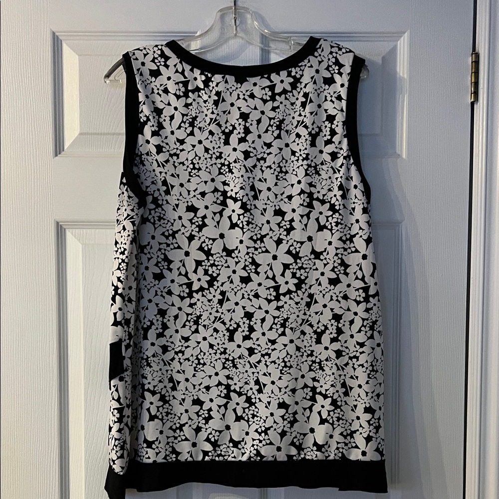 4/$20 Mandee Black and White Floral Tank Top - Picture 4 of 4